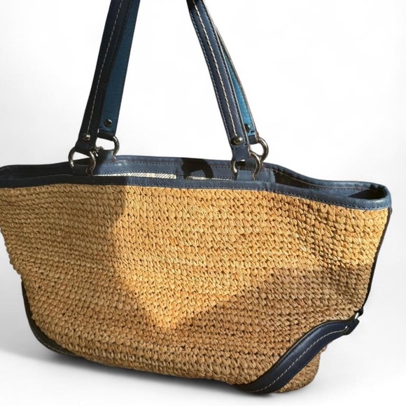 Limited Edition Y2K 2011 Coach Blue and Tan Woven Tote - Picture 2 of 7